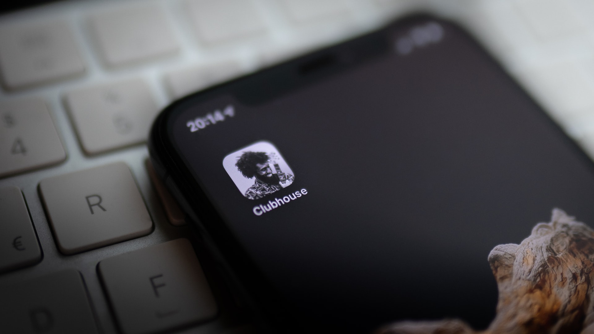 Clubhouse App for Real Estate Agents