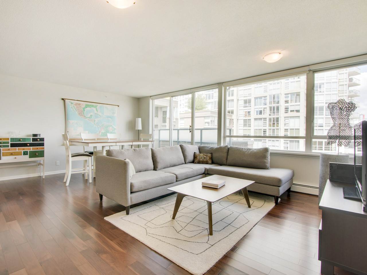 Awesome real estate listing photos - 609-1288 marinaside crst