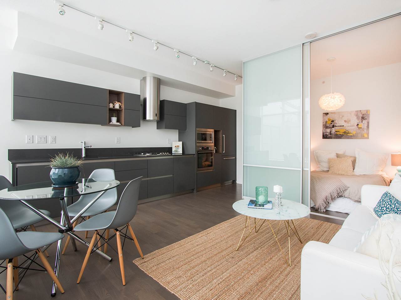 Awesome real estate listing photos - 201-133 e 8th ave