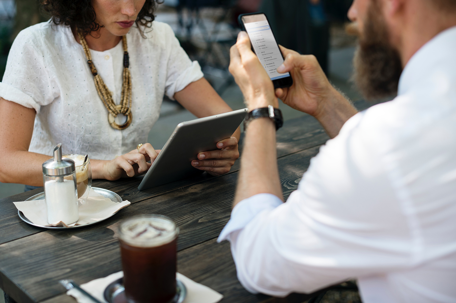 Real estate agents using technology